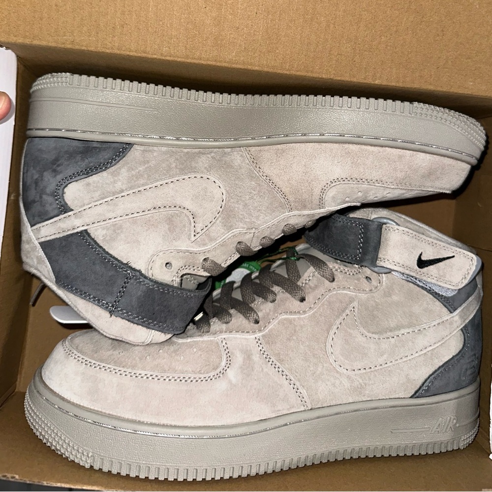 Nike Reigning Champ Air Force 1 Mid 
(Gray and Black)